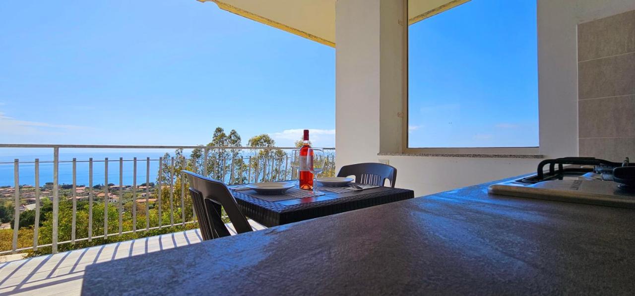 Naturamare Apartments - Piscina Idromassaggio Con Vista Mare Aperta Fino Alle Ore 22-00 Capo Vaticano Exterior photo