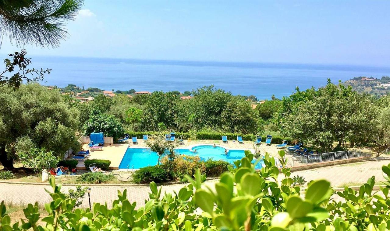 Naturamare Apartments - Piscina Idromassaggio Con Vista Mare Aperta Fino Alle Ore 22-00 Capo Vaticano Exterior photo